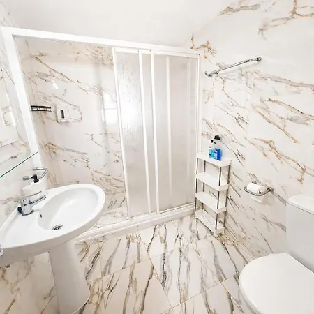 Romana Blue Pet Friendly *